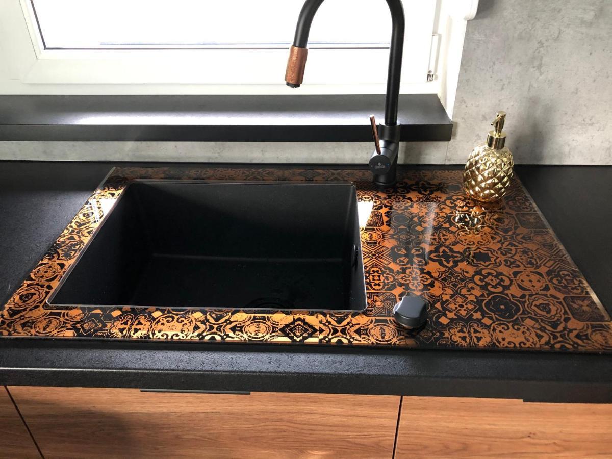 Apartament W Cieplicach Deluxe Jelenia Góra Екстериор снимка