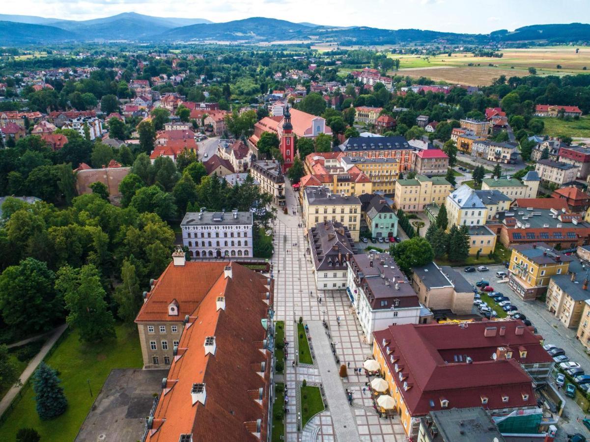 Apartament W Cieplicach Deluxe Jelenia Góra Екстериор снимка